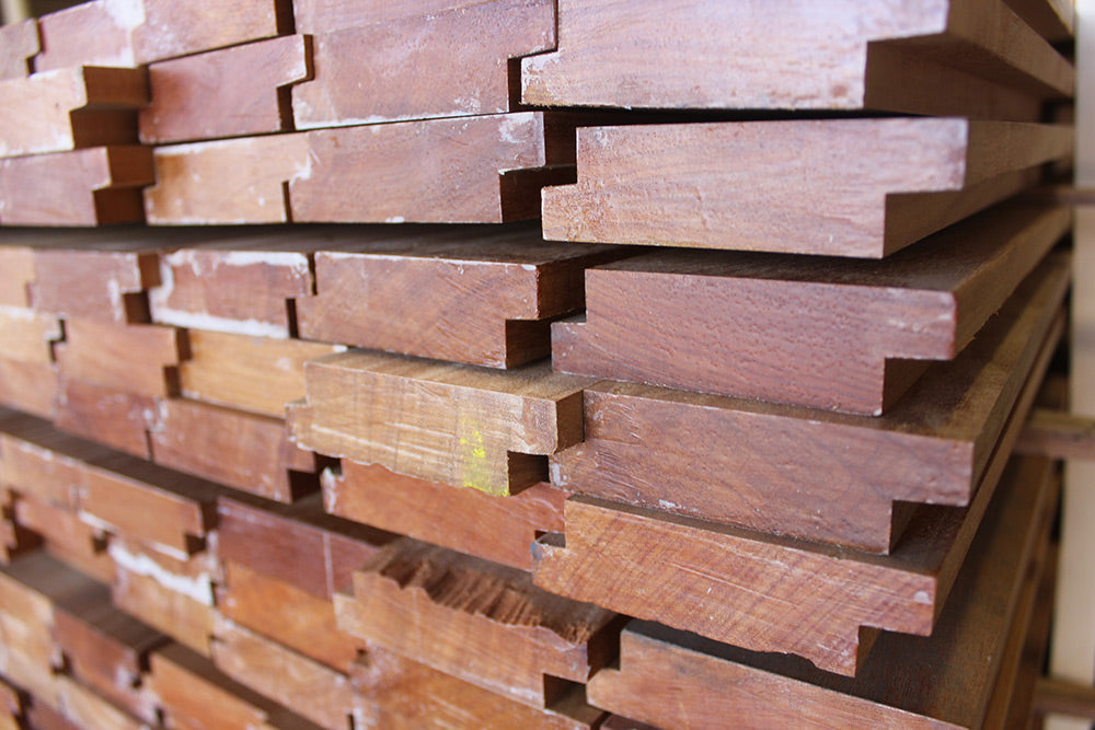 CA0222001 - 5/4x4 Shiplap Garapa