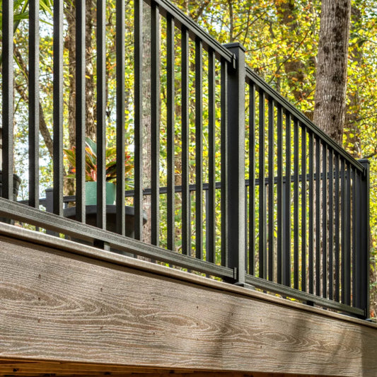 Trex Signature® Level Rail Kit, Square Balusters