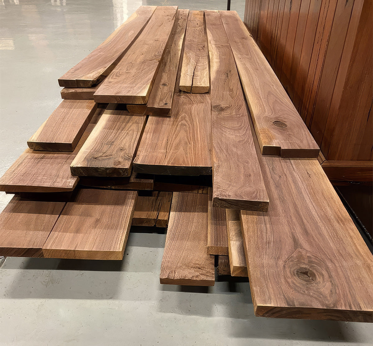 4/4 Rustic Mill Run Walnut - Advantage Lumber